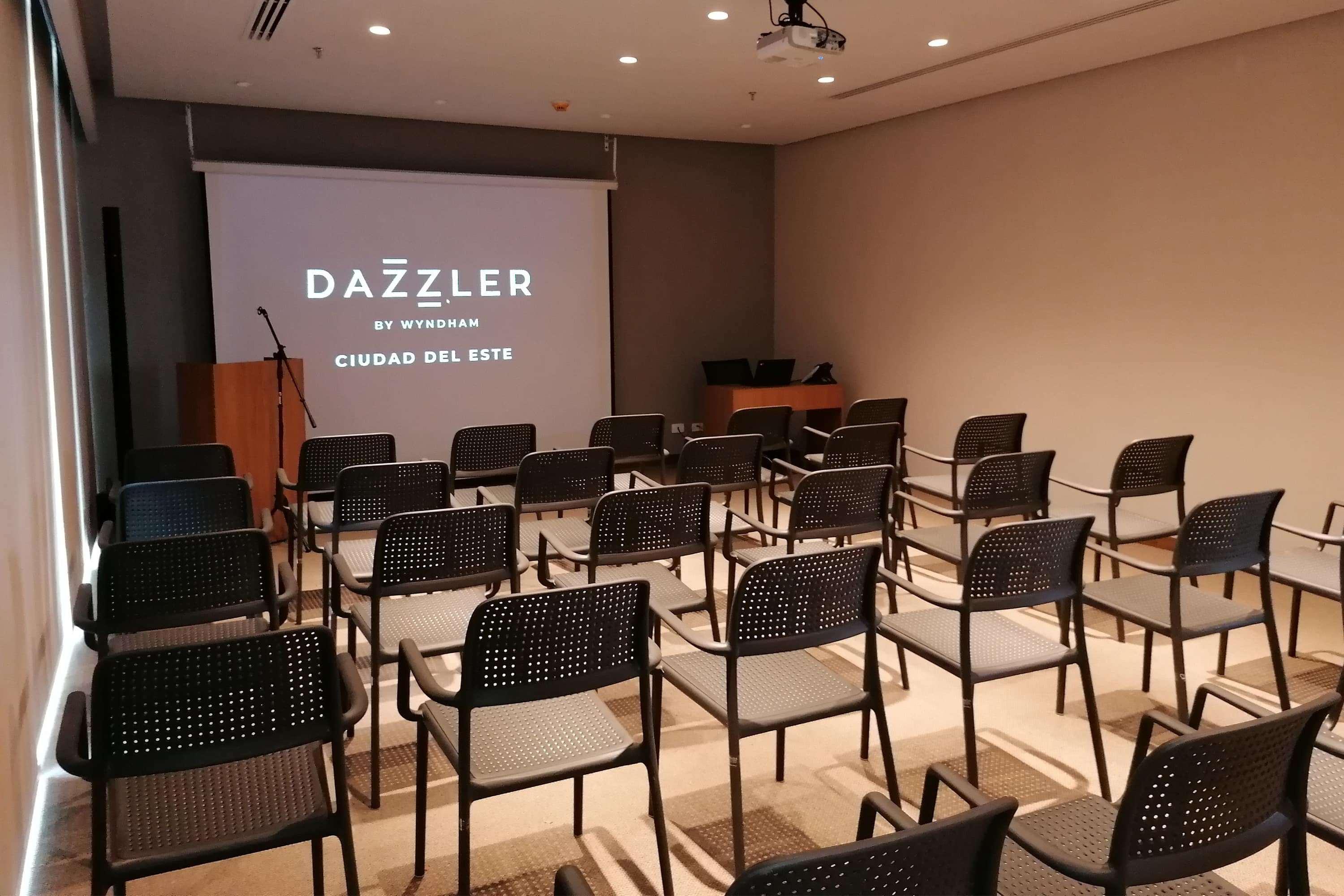Dazzler By Wyndham Ciudad Del Este Esterno foto
