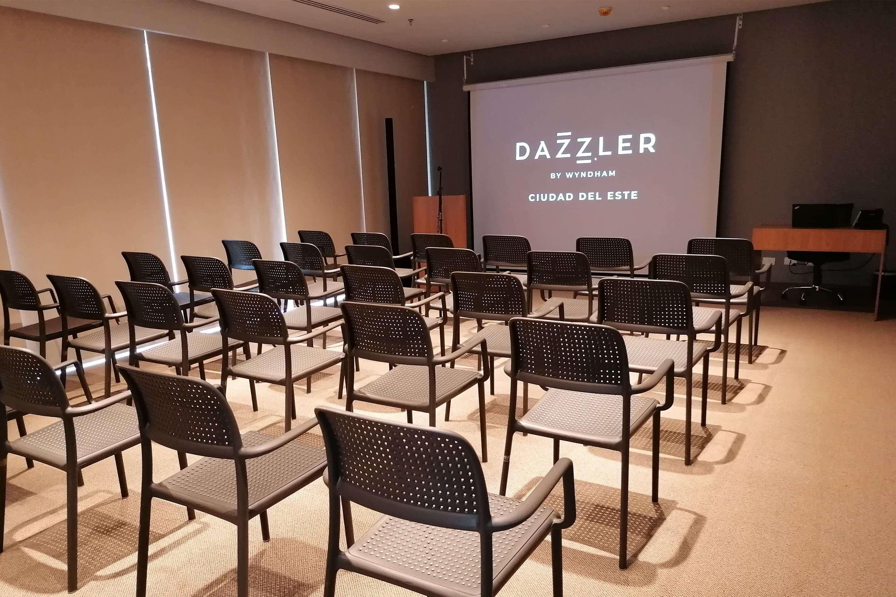 Dazzler By Wyndham Ciudad Del Este Esterno foto