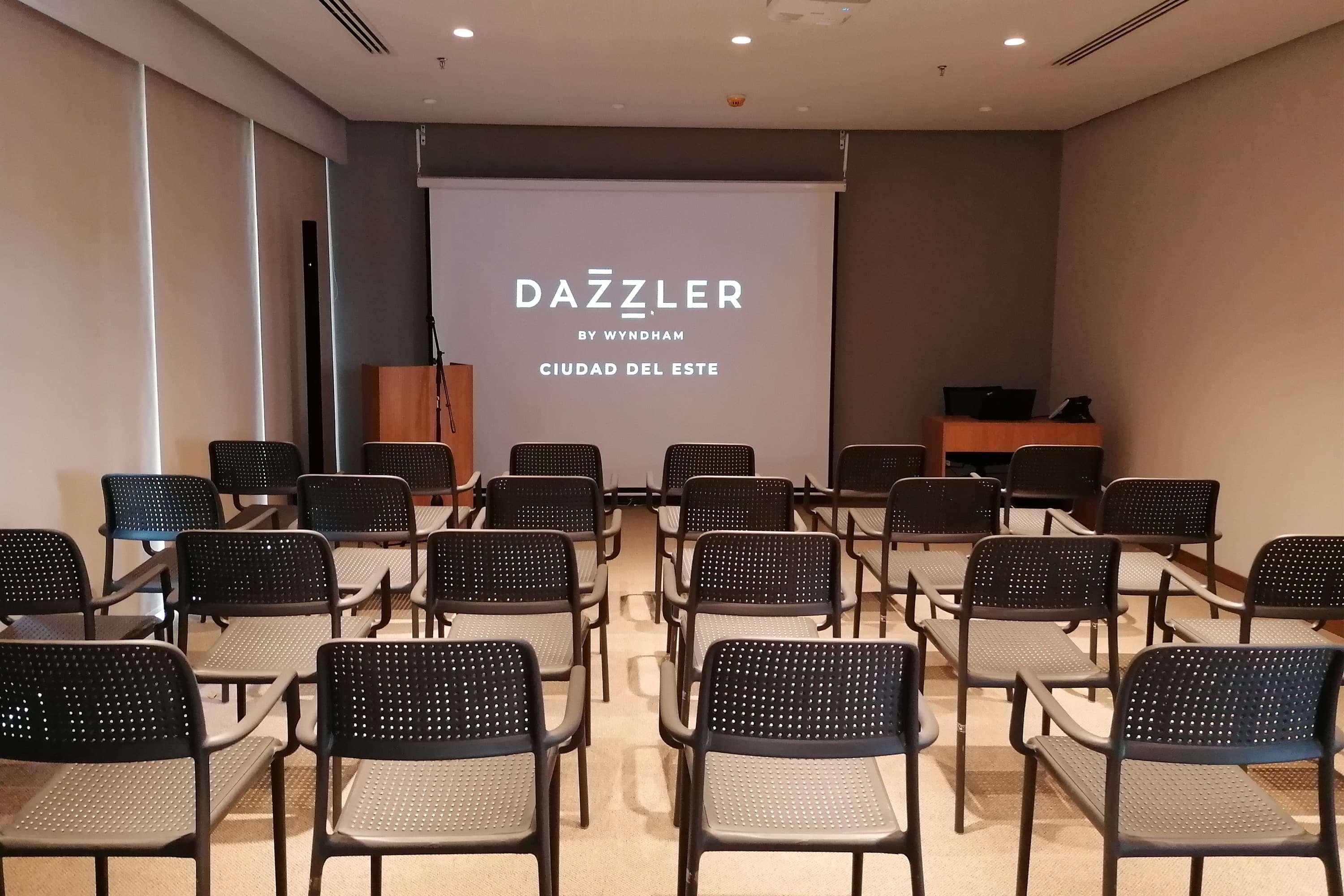Dazzler By Wyndham Ciudad Del Este Esterno foto